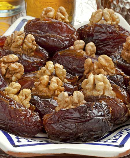 Dates Pitting