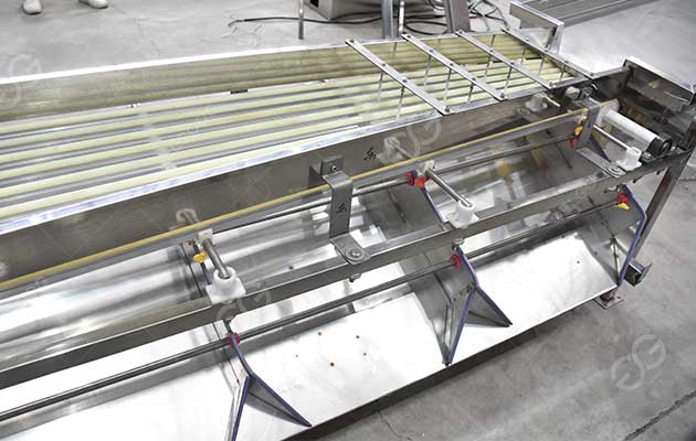 Cleaning And Sorting Dates Production Process